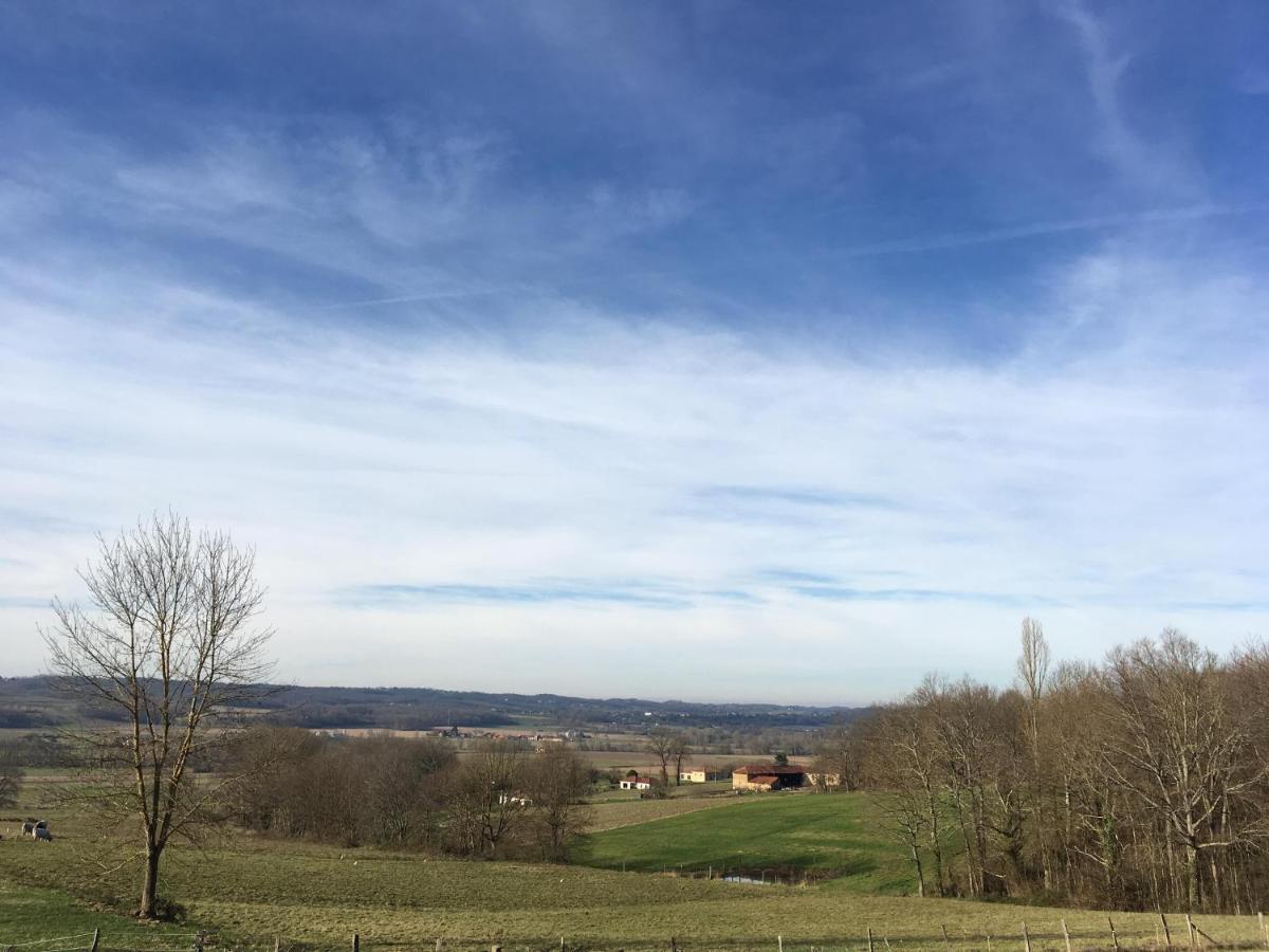 Logement Paisible A La Campagne Aubarede Exterior photo